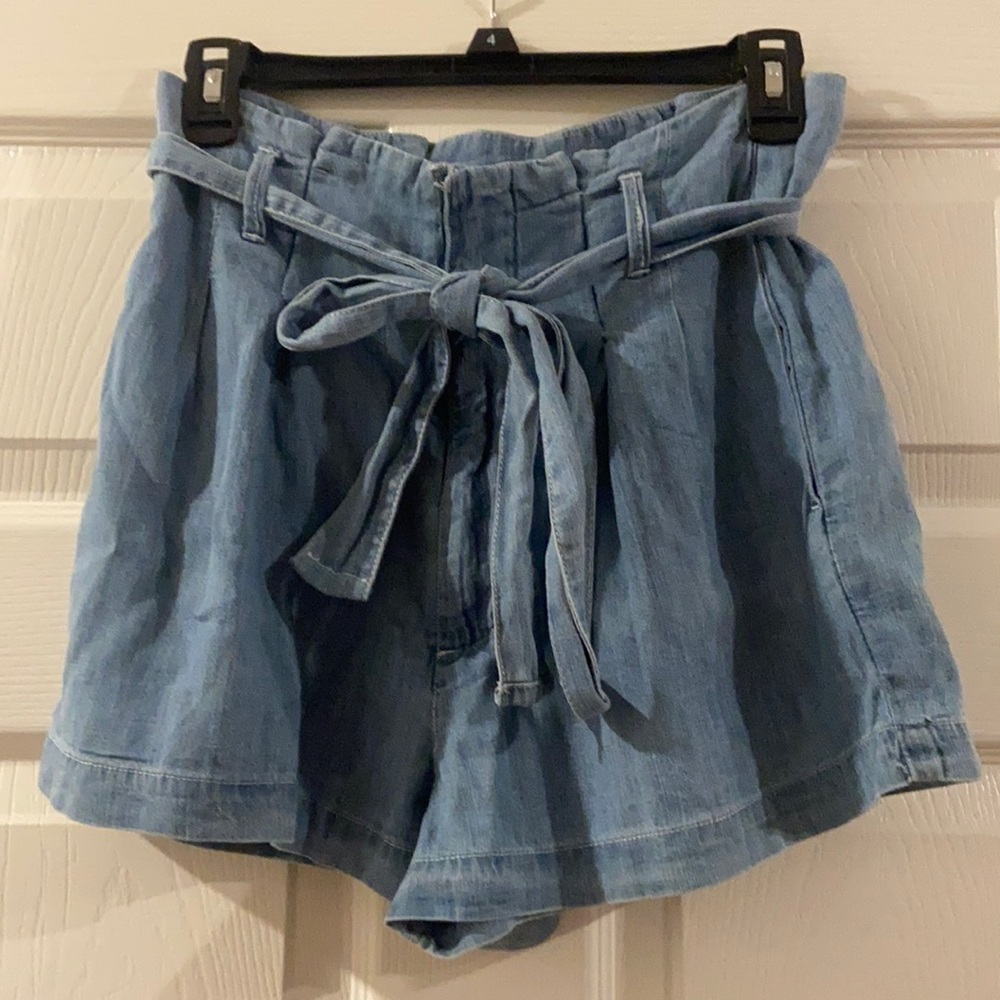 Abercrombie and Fitch Paperbag waist shorts